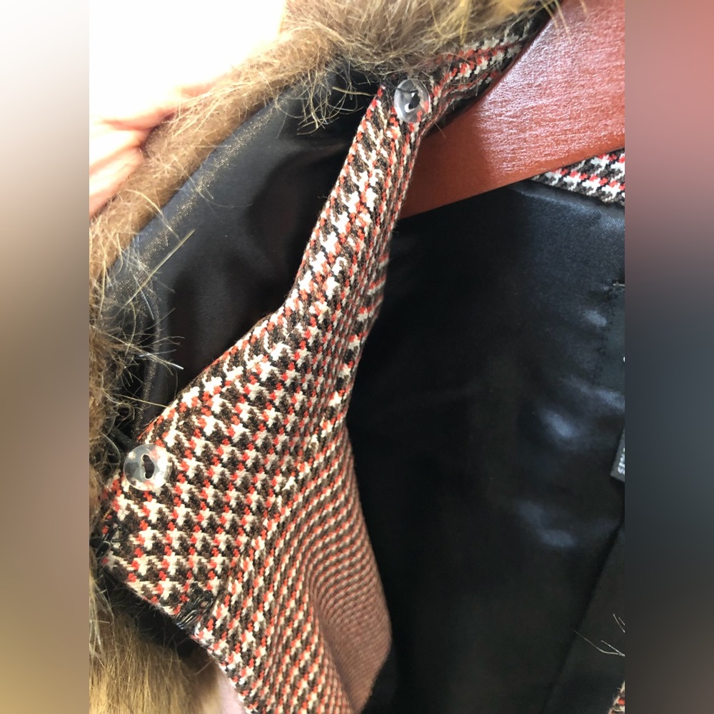 Forever 21 belted plaid cape with Faux Fur - Picture 4 of 8